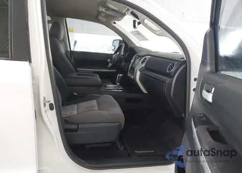 2017 Toyota Tundra Sr5 5.7L V8 z USA, uszkodzony, nr VIN 5TFUW5F1XHX629328